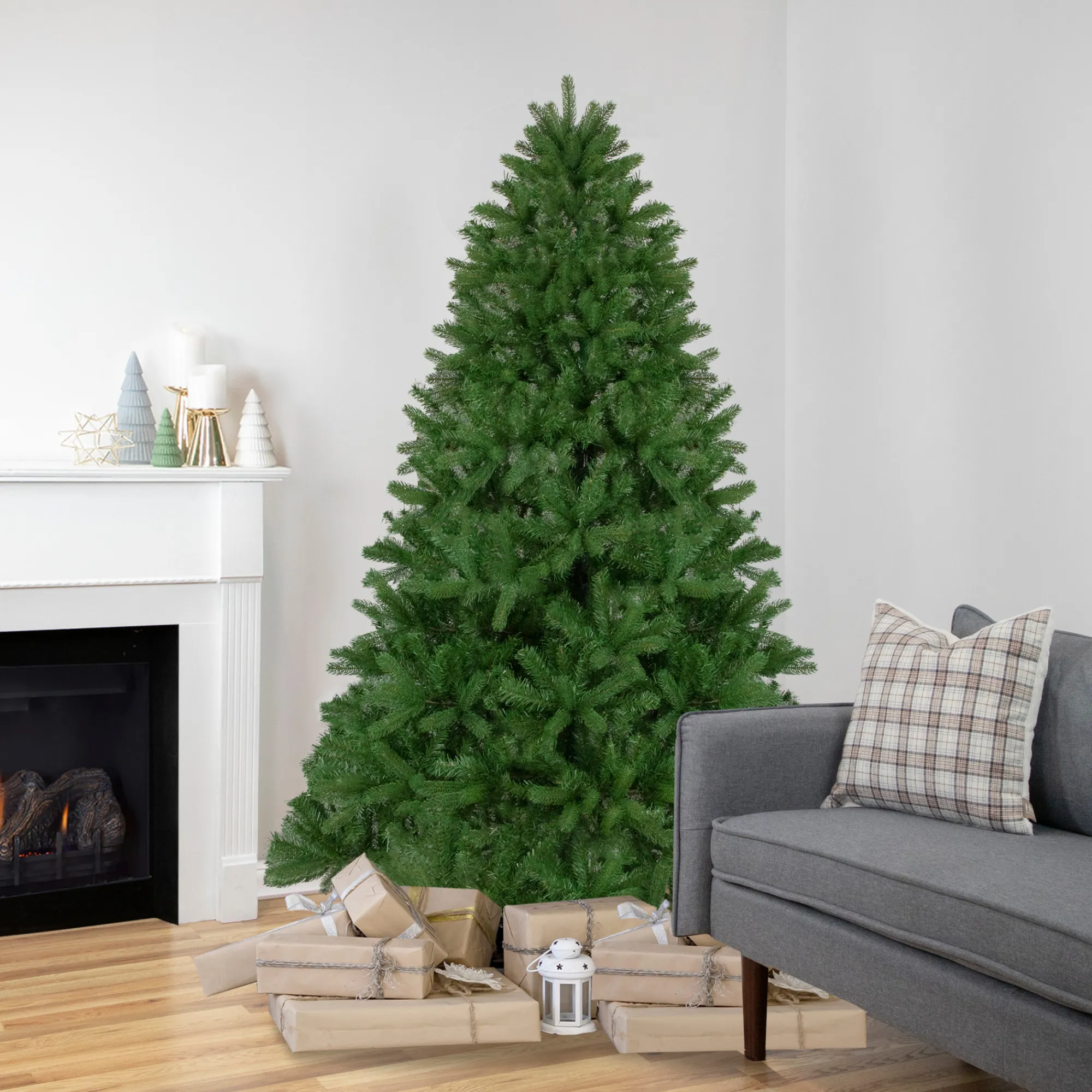 Northlight Unlit-6.5' Full Sierra Noble Fir Artificial Christmas Tree - Unlit