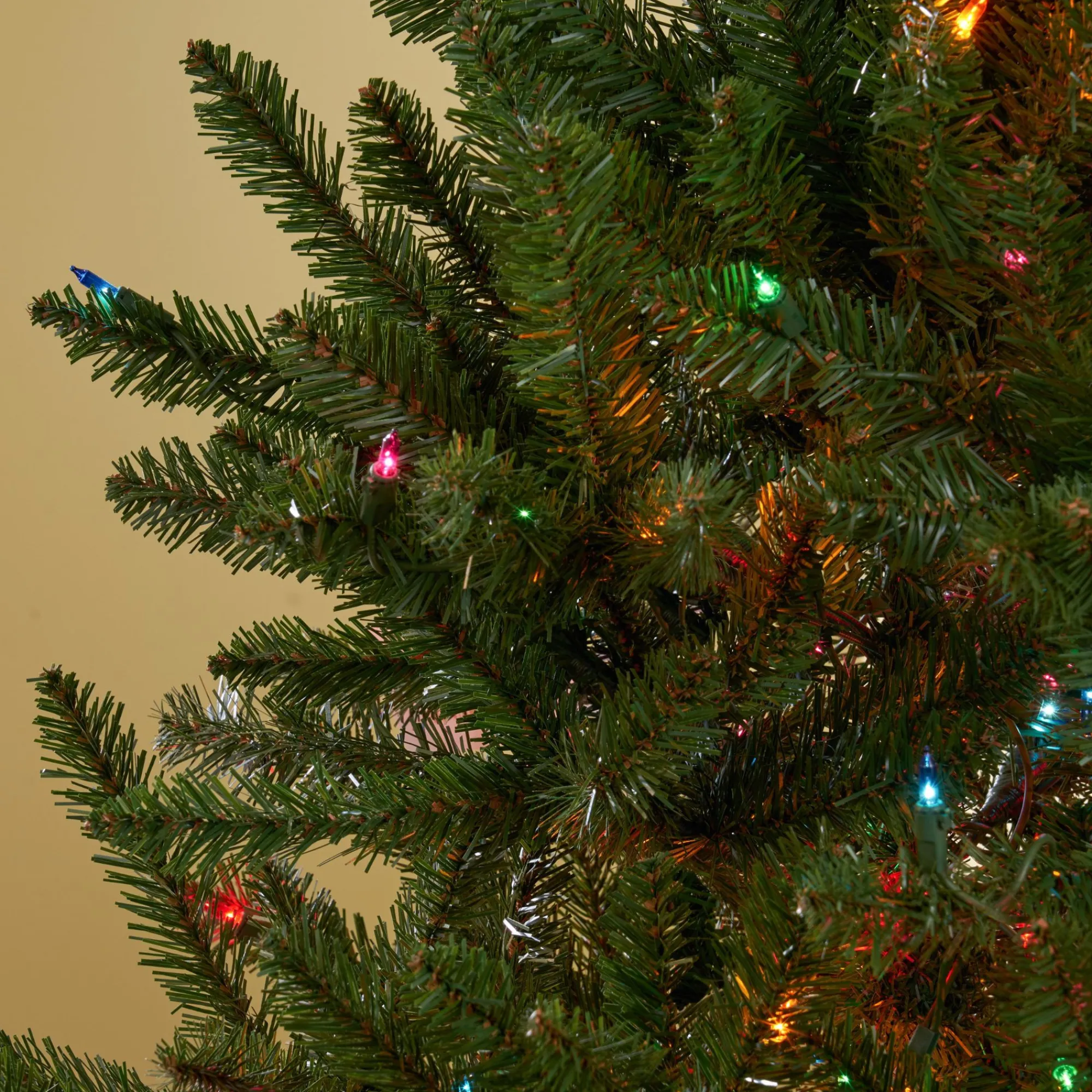 Contemporary Home Living Pre-Lit-4.5' Pre-Lit Full Norway Spruce Artificial Christmas Tree - Multicolor Lights