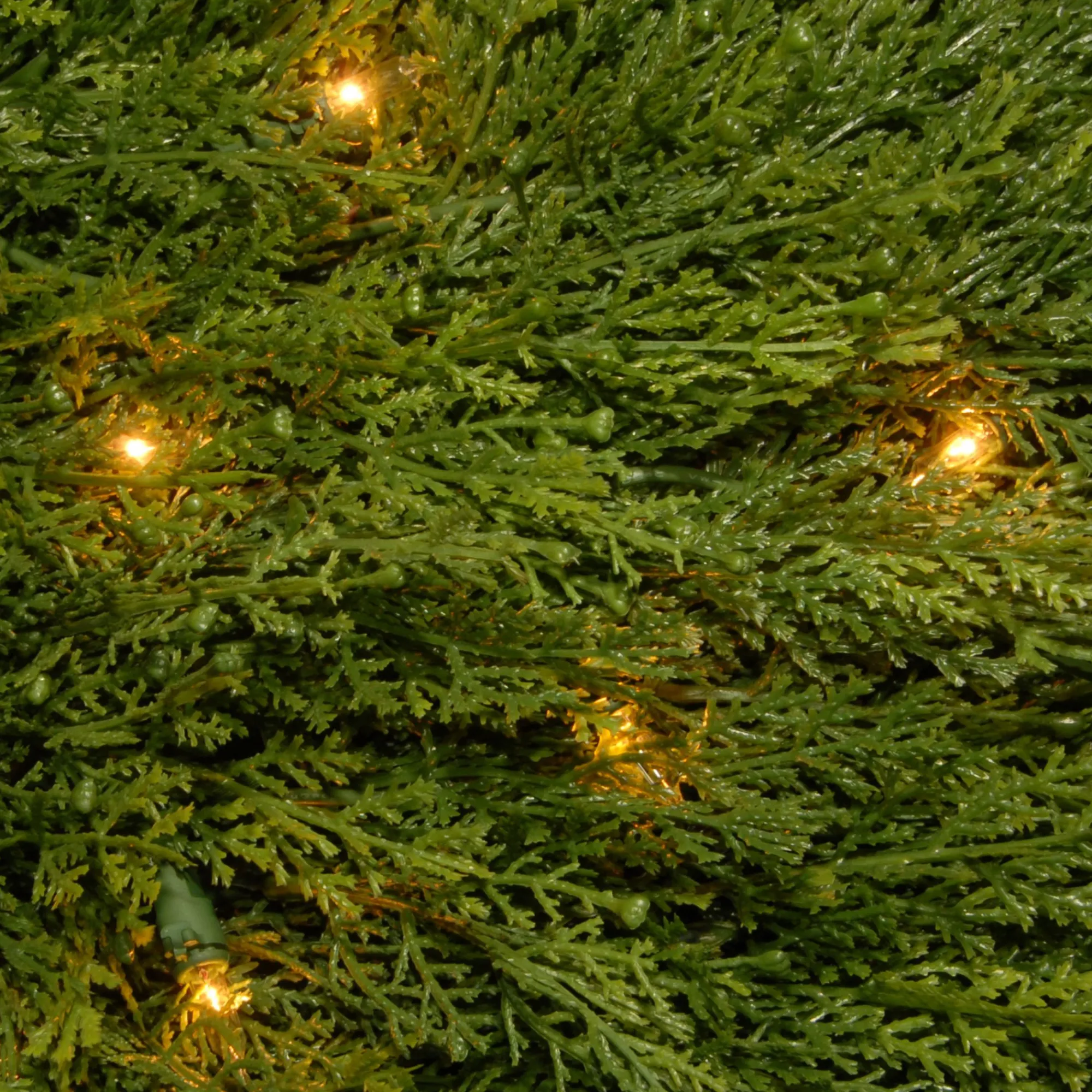 CC Christmas Decor Spiral-4' X 15" Pre-Lit Potted Upright Juniper Spiral Artificial Christmas Tree – Clear Lights