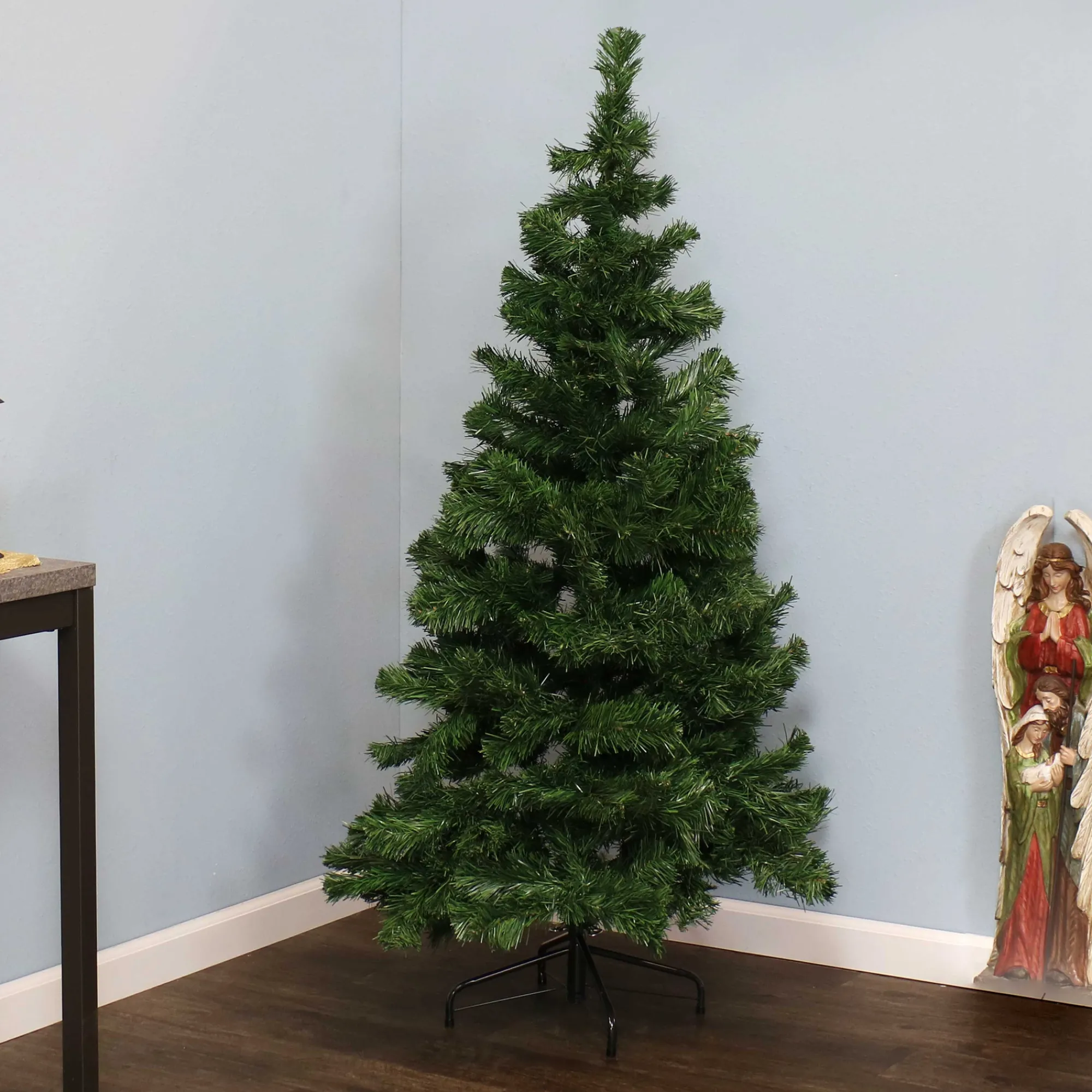 Sunnydaze Decor Unlit-Sunnydaze Indoor Artificial Unlit Canadian Pine Full Christmas Tree With Metal Stand And Hinged Branches - 4' - Green
