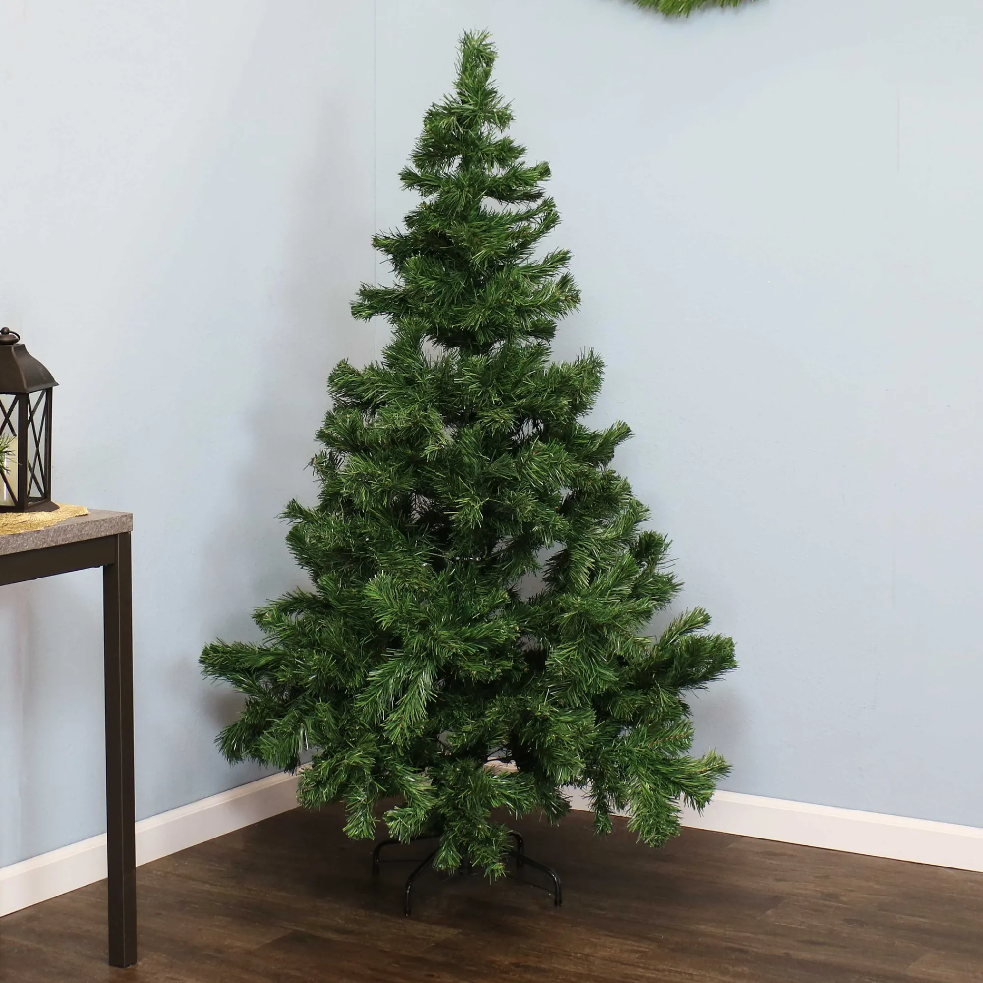 Sunnydaze Decor Unlit-Sunnydaze Indoor Artificial Unlit Canadian Pine Full Christmas Tree With Metal Stand And Hinged Branches - 5' - Green